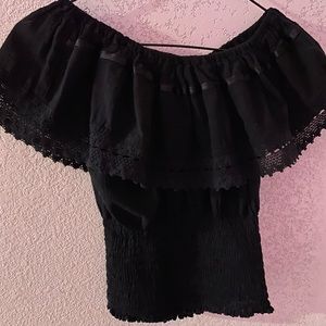 Black Mexico Culture Blouse Size Small fits girls size 16 as well
